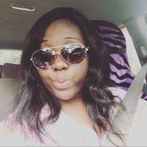 Meet your Posher, Shanita